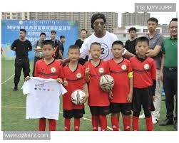 皇马狂喜？据西媒报道，梅西将介入巴萨2026年选...